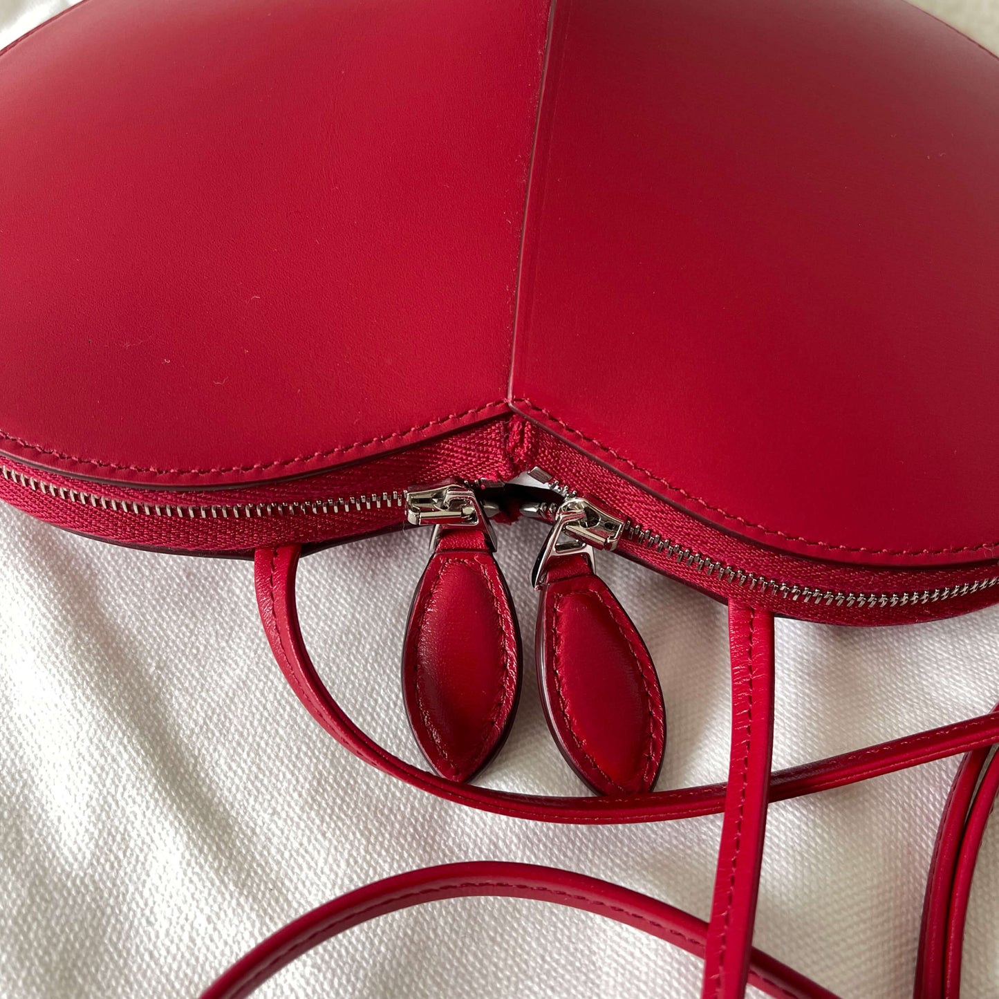 Alaïa Le Coeur Umhängetasche Rot