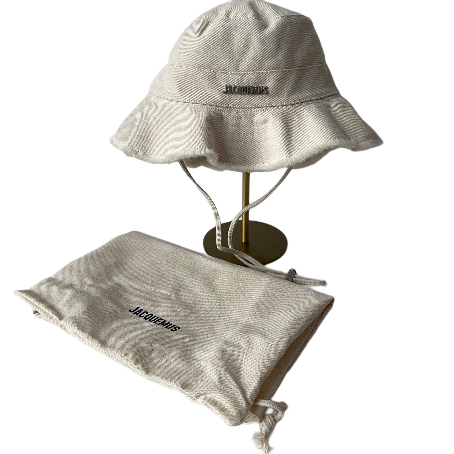 Jacqumue Le Bob Artichaut Off-White