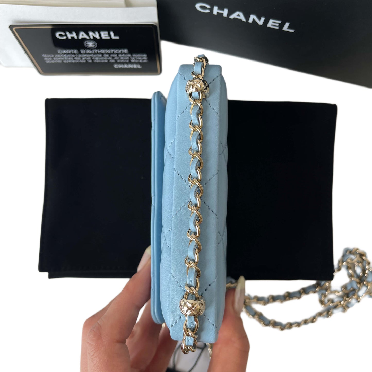 Chanel Wallet on Chain Lammleder Hellblau