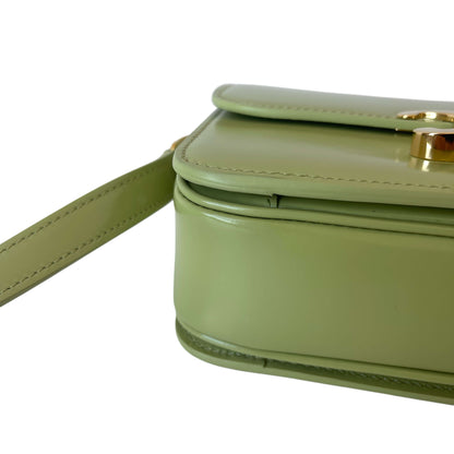 Celine Triomphe Teen Tasche Almond Green